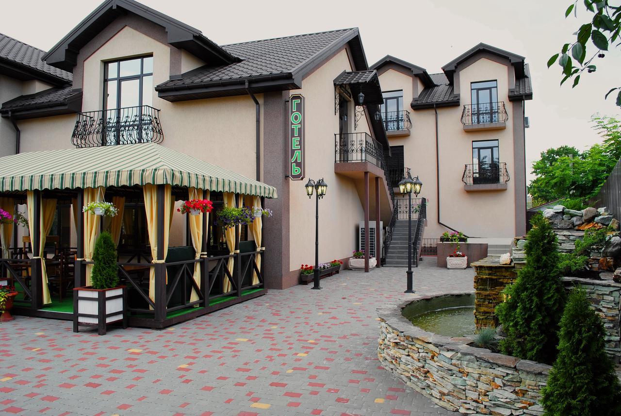 Hotel Restaurant Complex Roman'S Vishenki  Екстериор снимка