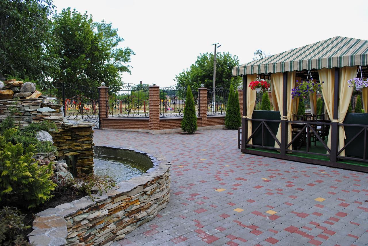 Hotel Restaurant Complex Roman'S Vishenki  Екстериор снимка